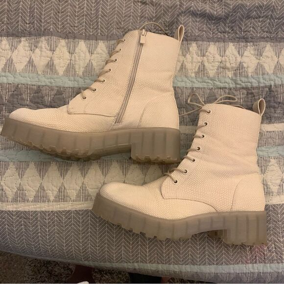 Dirty Laundry Natural Mazzy Combat Boots - Picture 3 of 9